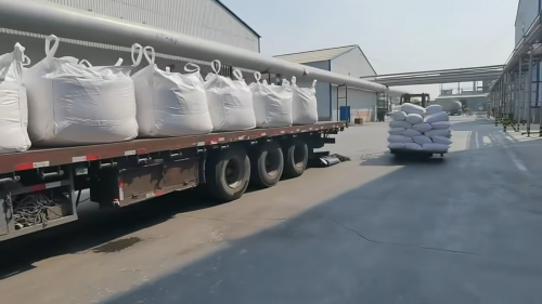广西工业级氢氧化铝装车现场
